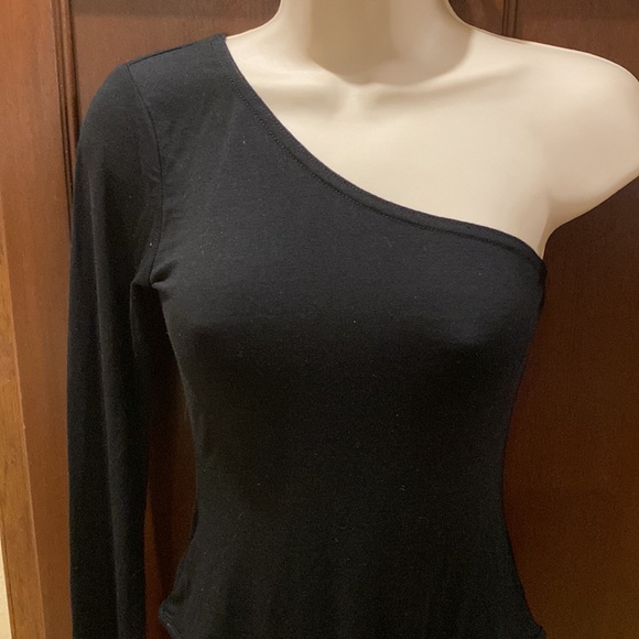 NASTY GAL 1 SLEEVE BODY SUIT NWT UN BLACK - Picture 2 of 8